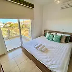 Mythical Sands Apartamento *
